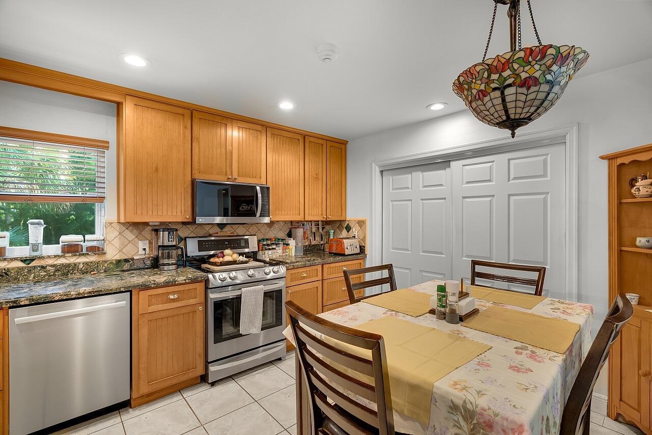 16783 96th Ter Jupiter, FL 33478