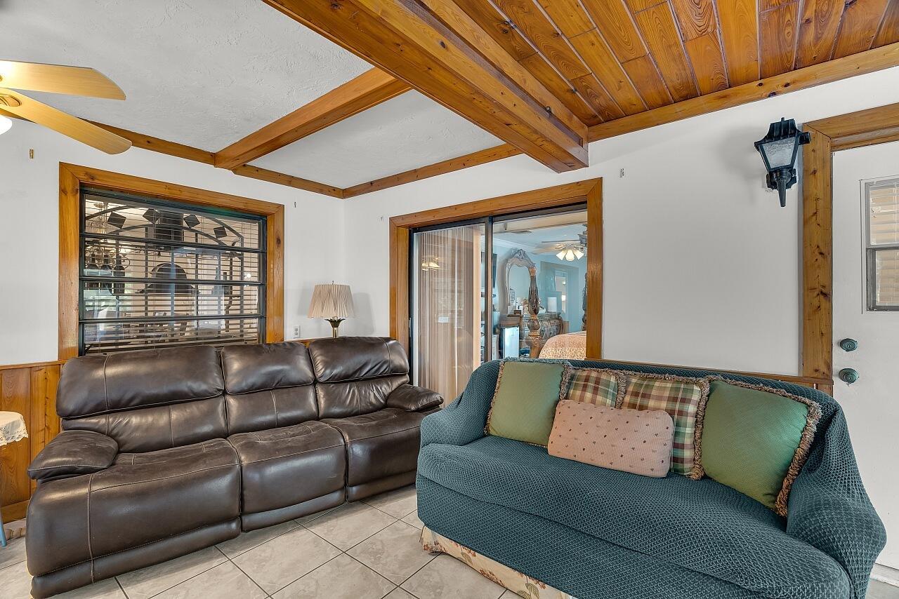 16783 96th Ter Jupiter, FL 33478