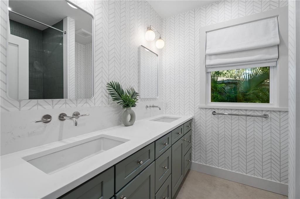 4120 Indian Riv Dr Vero Beach, FL 32963