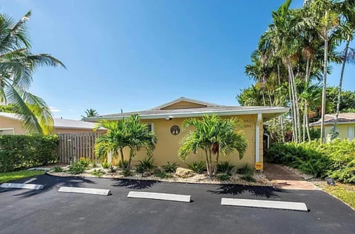 842 SW 12th Ct 0th Ct