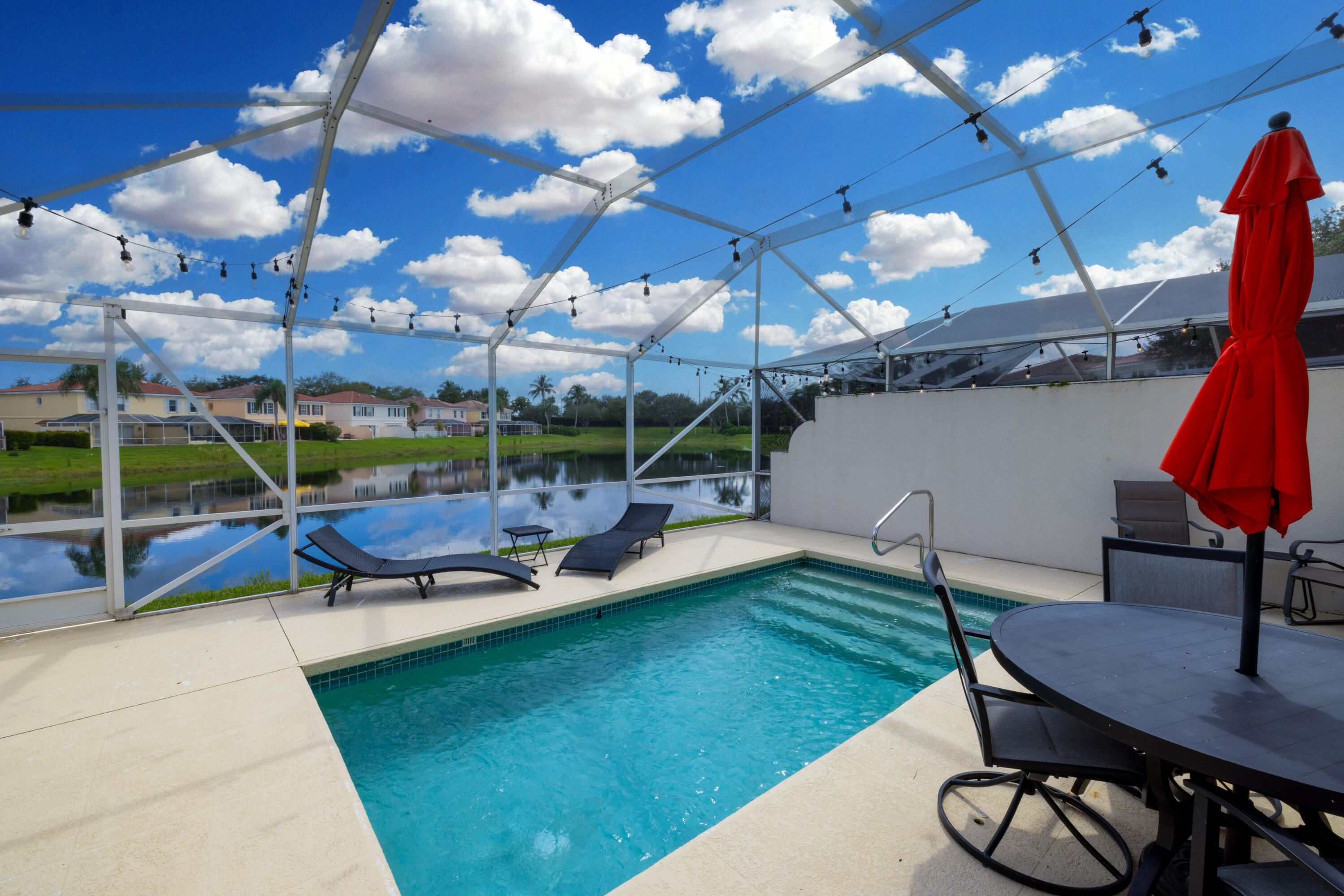 2122 Tigris Dr