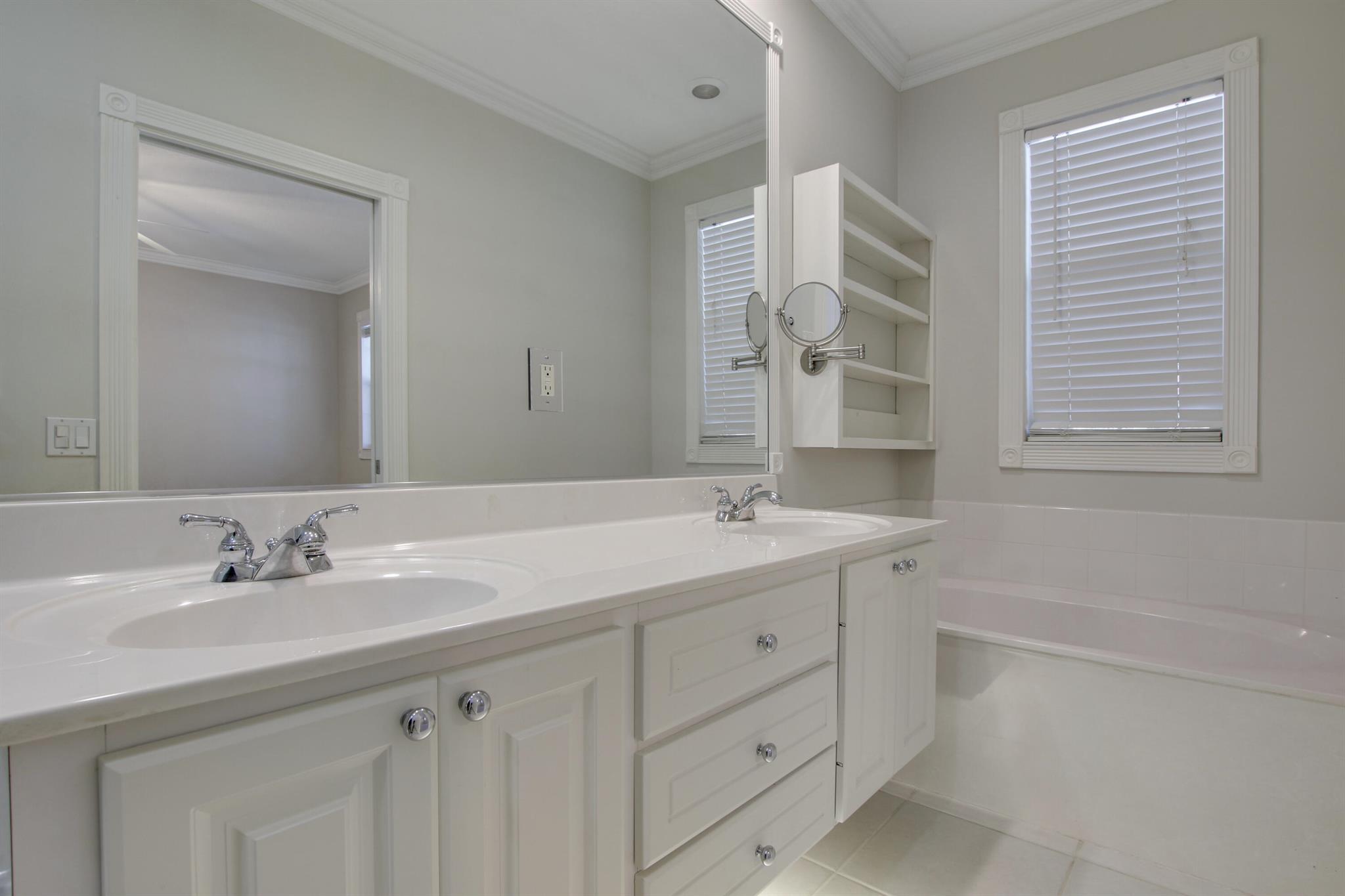 3057 E Community Dr Jupiter, FL 33458