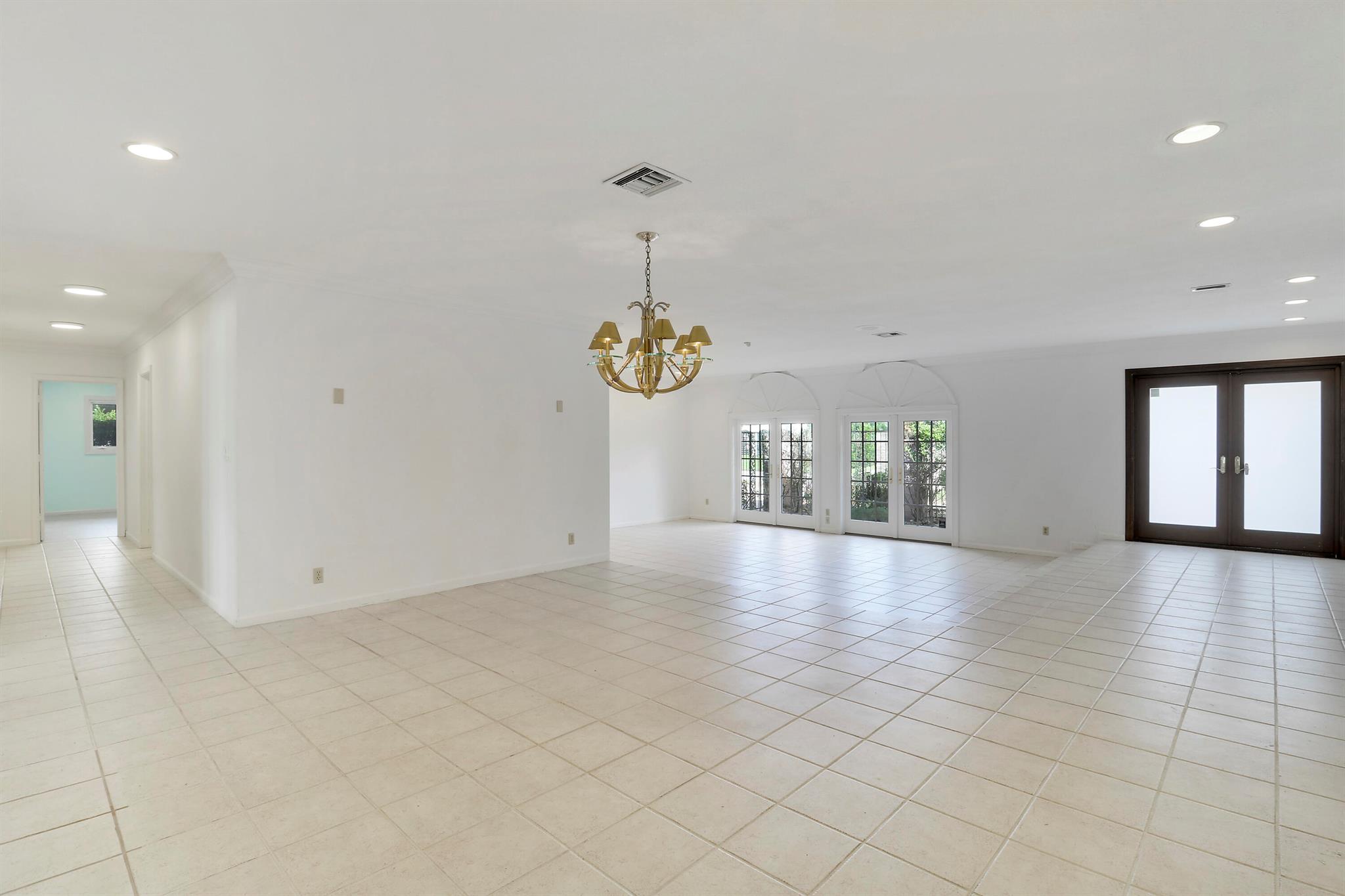 3040 NE 40th St Fort Lauderdale, FL 33308