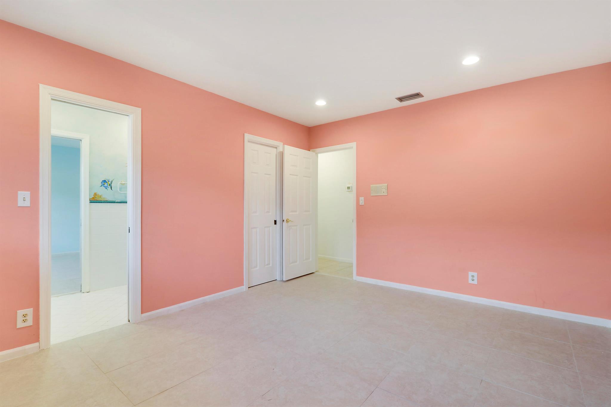 3040 NE 40th St Fort Lauderdale, FL 33308