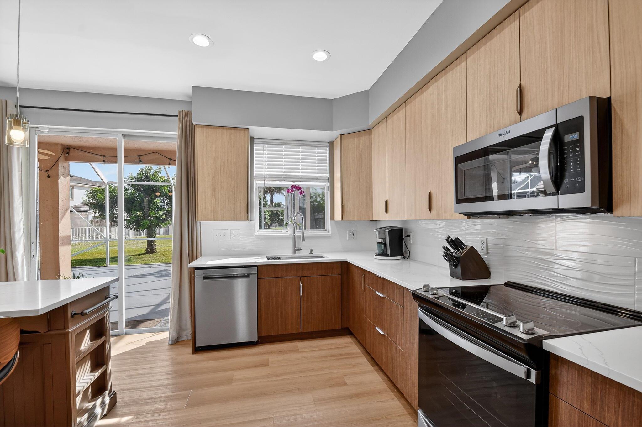 6066 Savannah Way Lake Worth, FL 33463