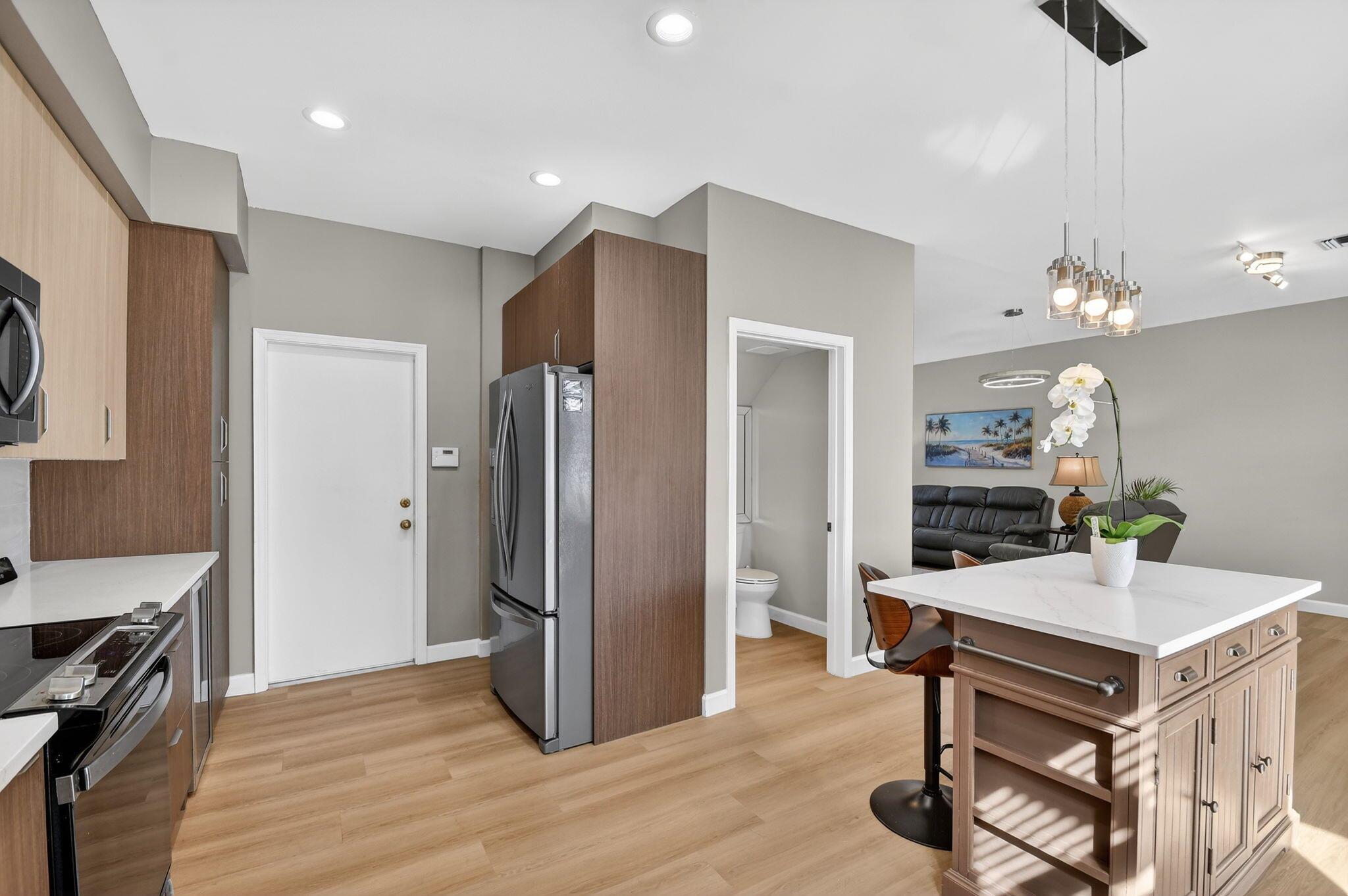 6066 Savannah Way Lake Worth, FL 33463