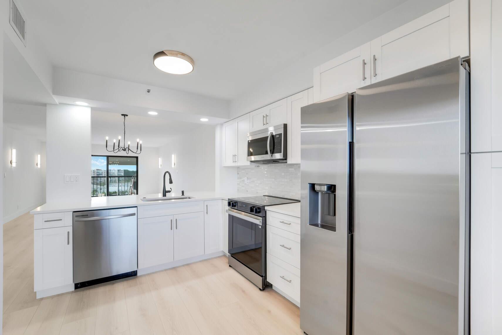 7076 Huntington Ln #803