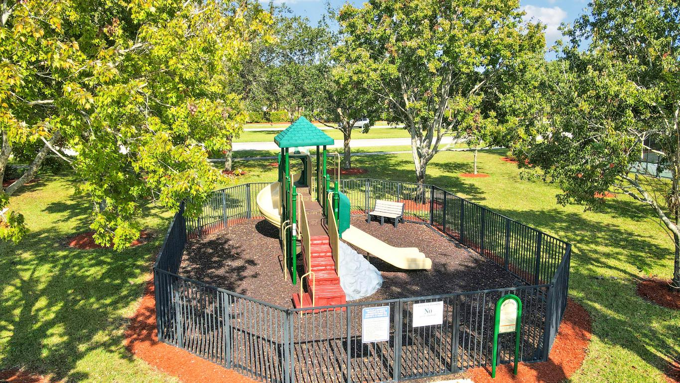 5017 SE Graham Stuart, FL 34997