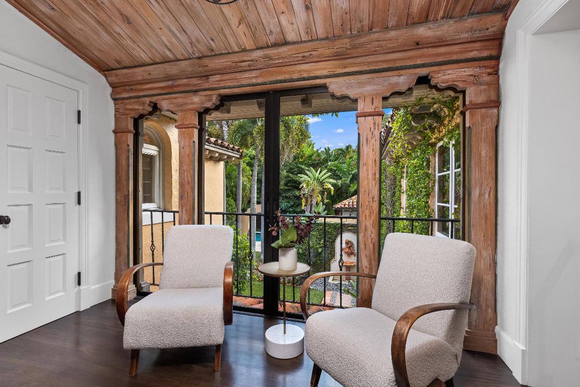 124 Brazilian Palm Beach, FL 33480