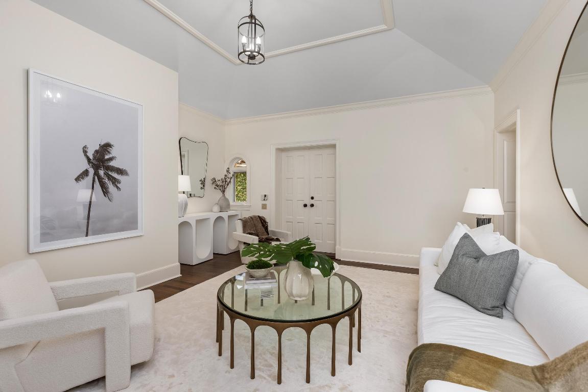 124 Brazilian Palm Beach, FL 33480