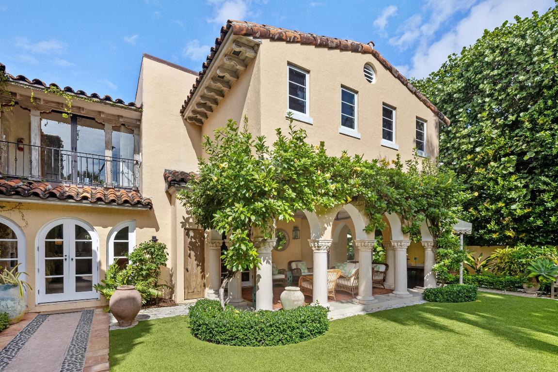 124 Brazilian Palm Beach, FL 33480