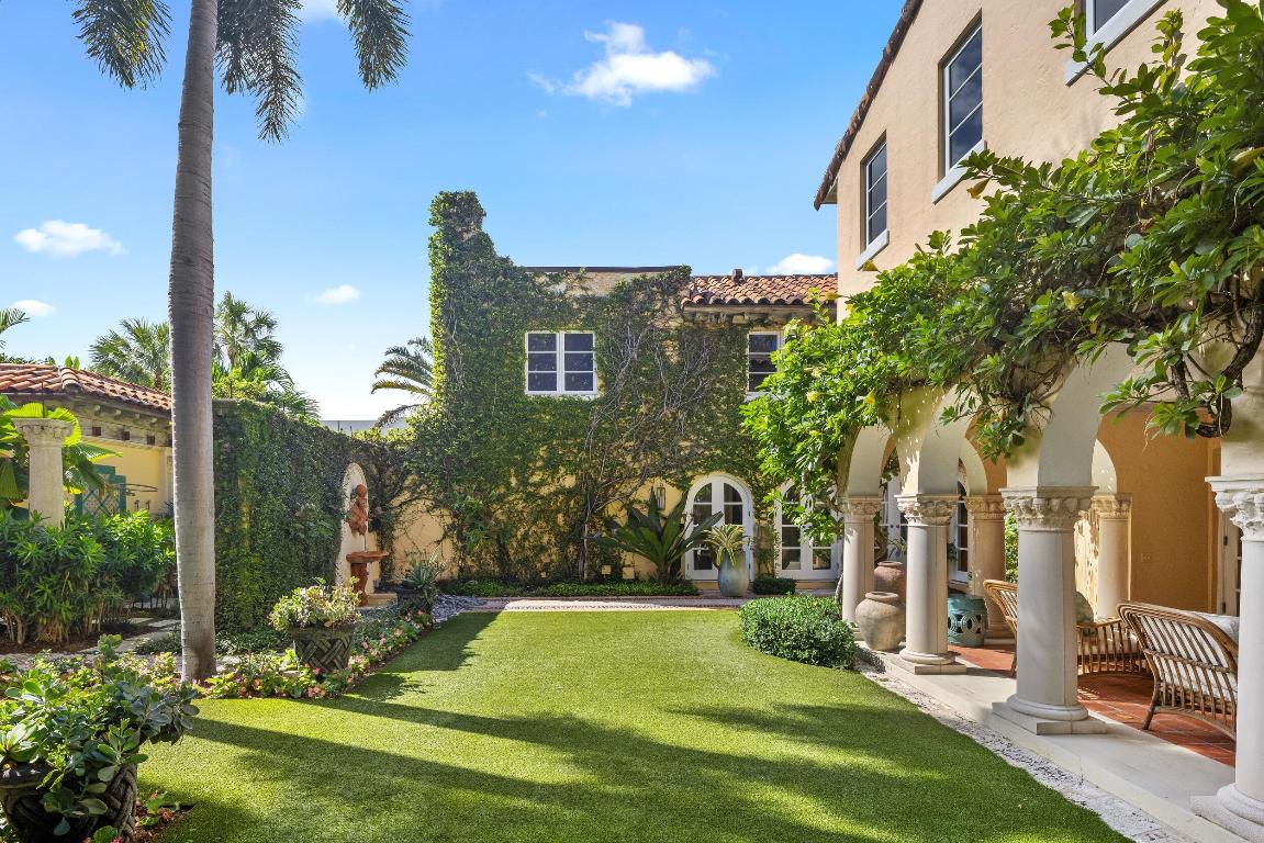 124 Brazilian Palm Beach, FL 33480
