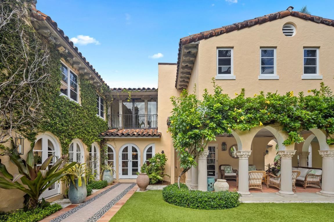124 Brazilian Palm Beach, FL 33480