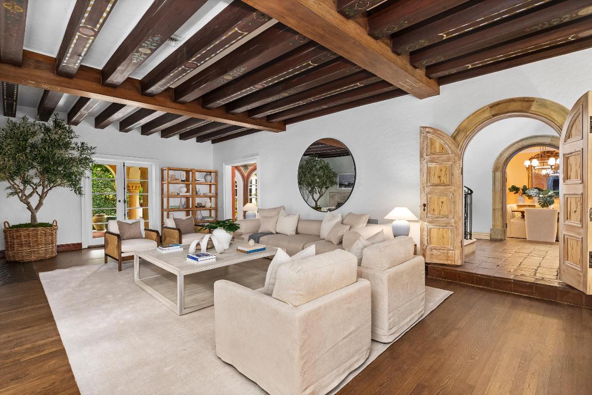 124 Brazilian Palm Beach, FL 33480