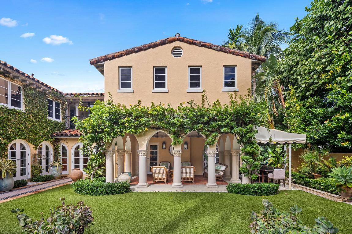 124 Brazilian Palm Beach, FL 33480