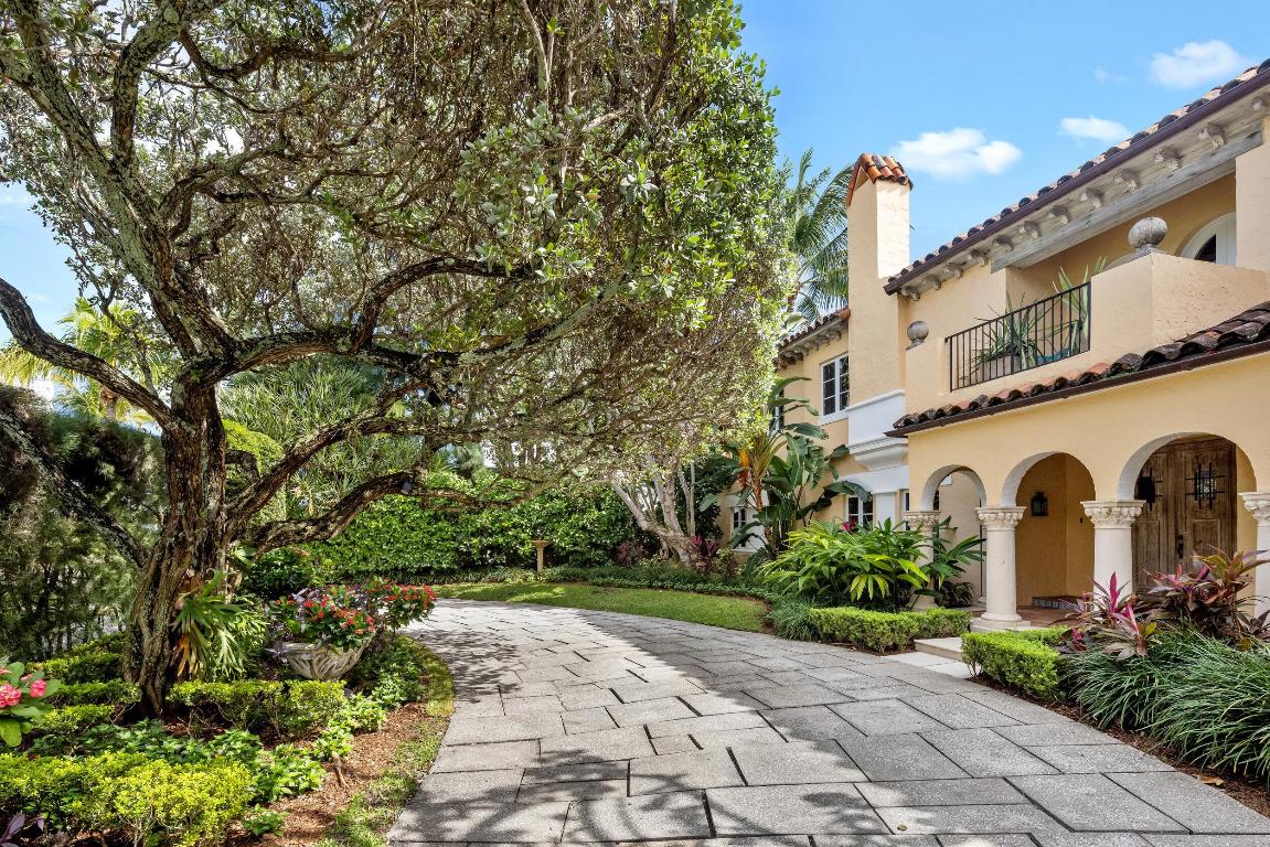 124 Brazilian Palm Beach, FL 33480