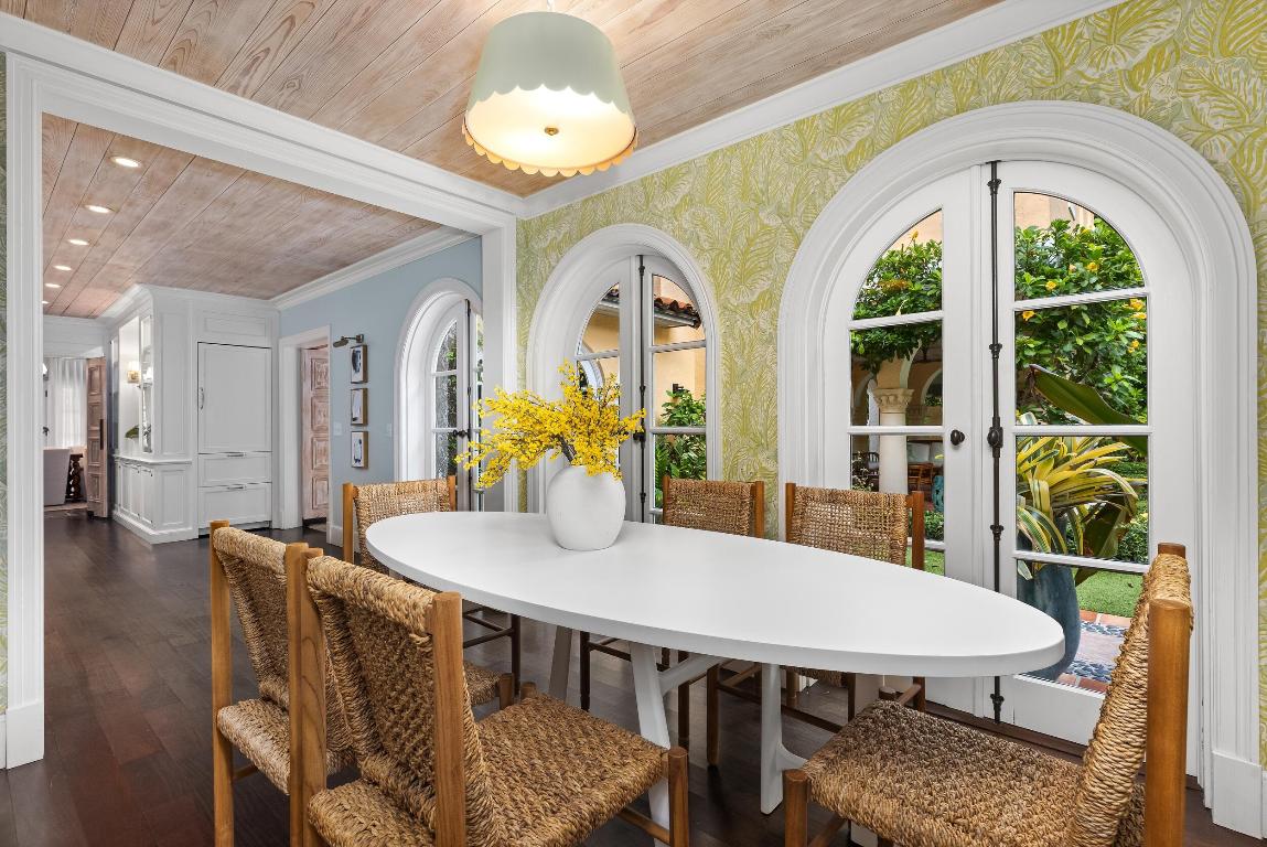 124 Brazilian Palm Beach, FL 33480