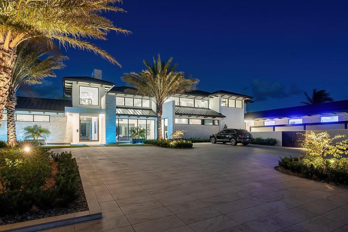 3016 SE Dune Stuart, FL 34996