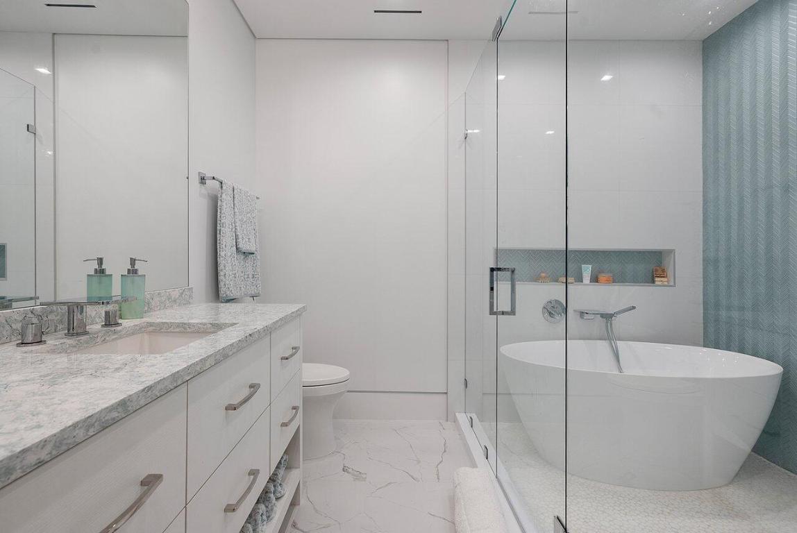 3016 SE Dune Stuart, FL 34996