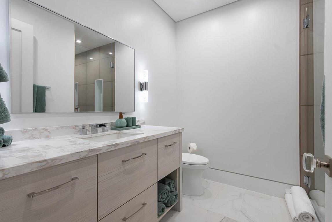 3016 SE Dune Stuart, FL 34996