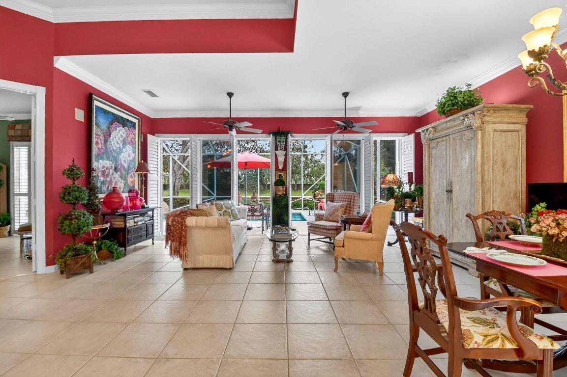 4979 Garden Delray Beach, FL 33445