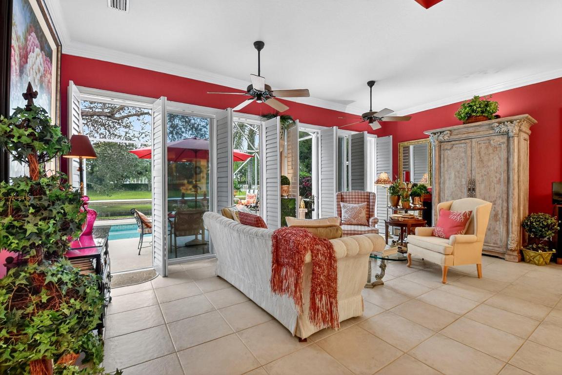 4979 Garden Delray Beach, FL 33445