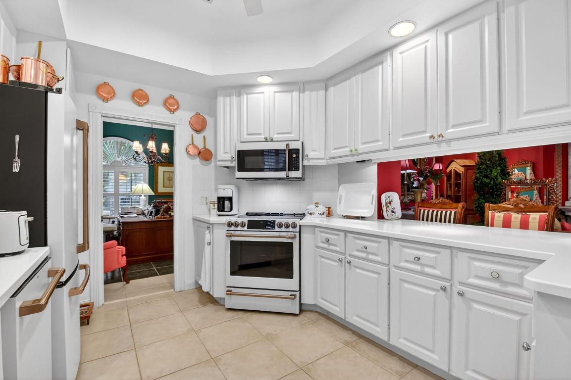 4979 Garden Delray Beach, FL 33445