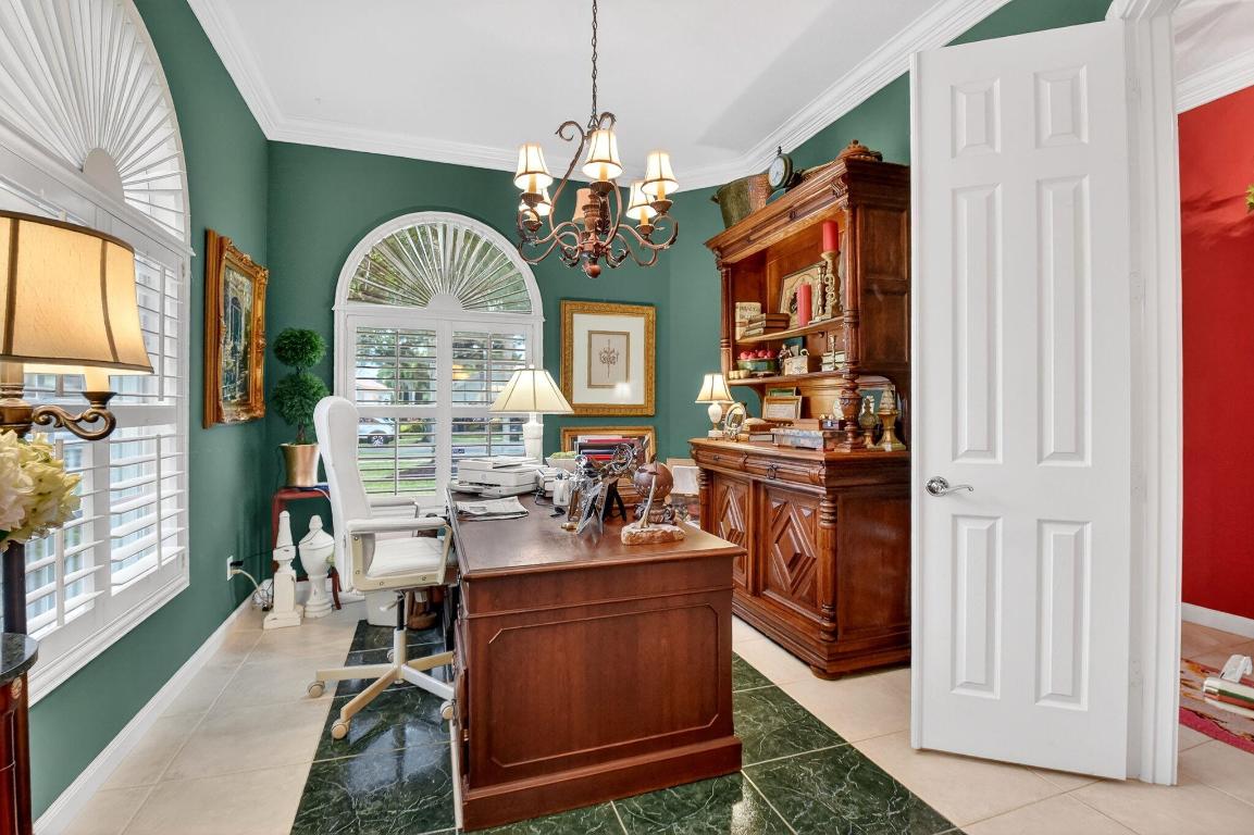 4979 Garden Delray Beach, FL 33445