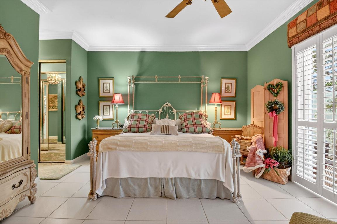 4979 Garden Delray Beach, FL 33445