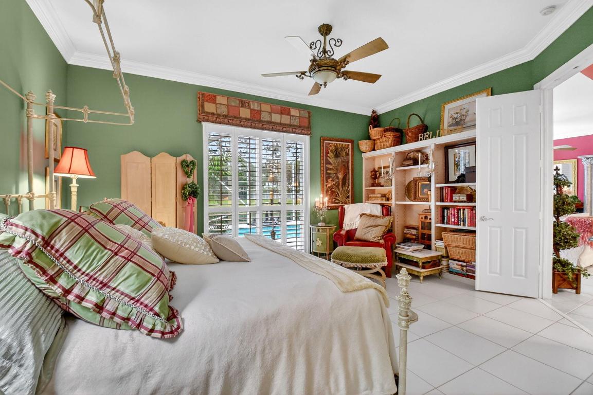 4979 Garden Delray Beach, FL 33445