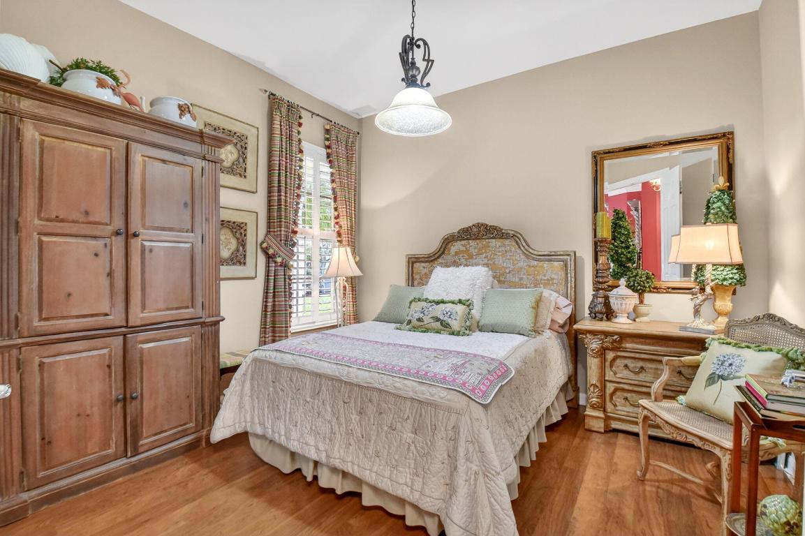 4979 Garden Delray Beach, FL 33445