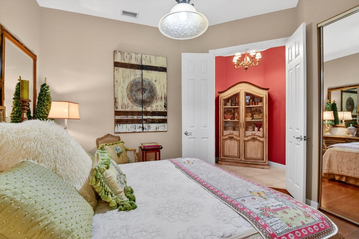 4979 Garden Delray Beach, FL 33445