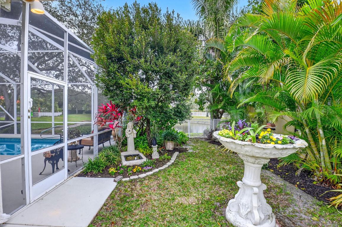 4979 Garden Delray Beach, FL 33445