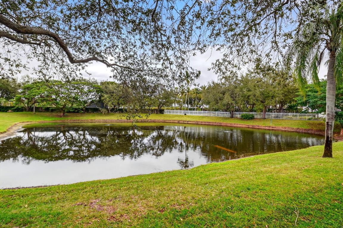 4979 Garden Delray Beach, FL 33445