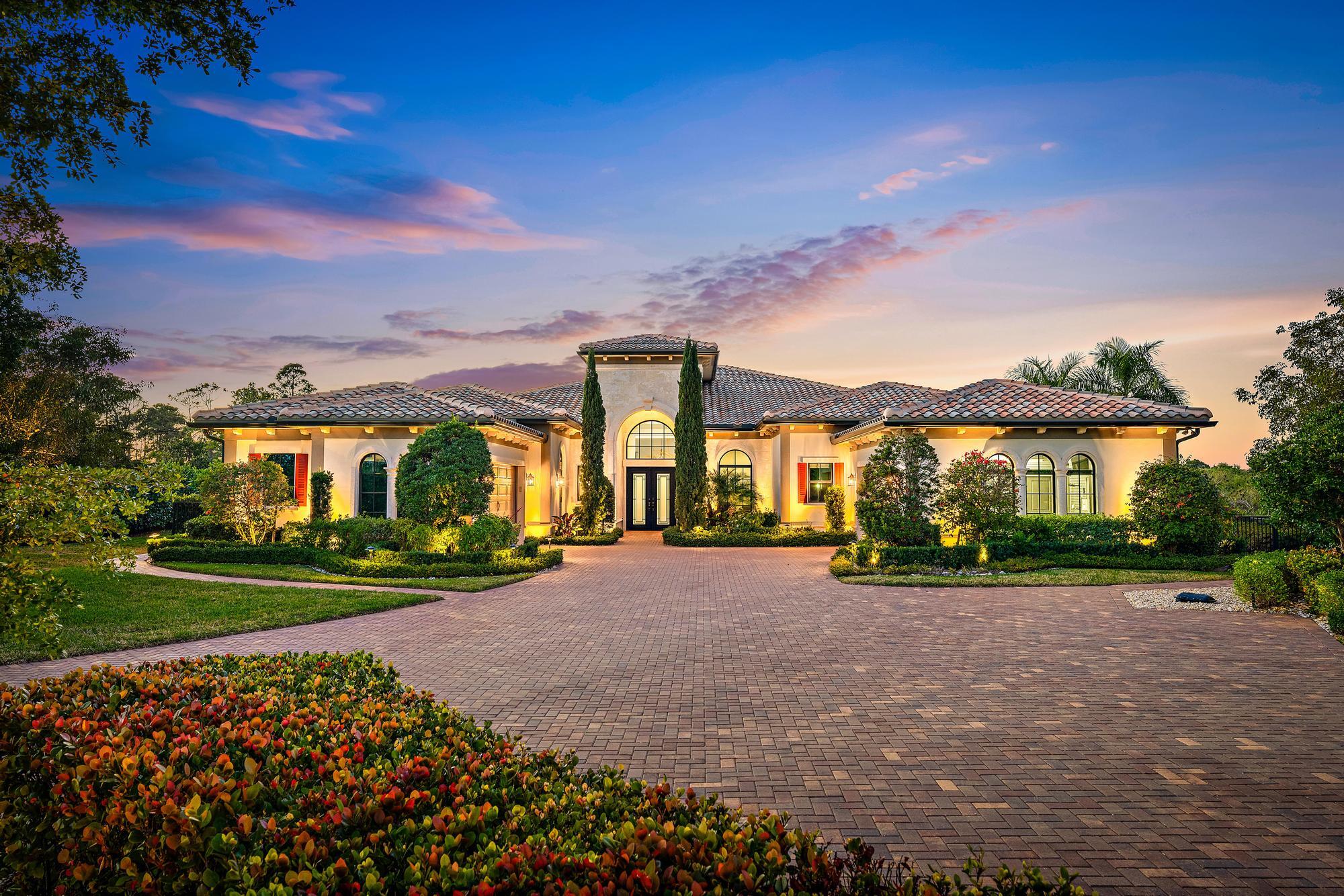 19812 SE Water Grass