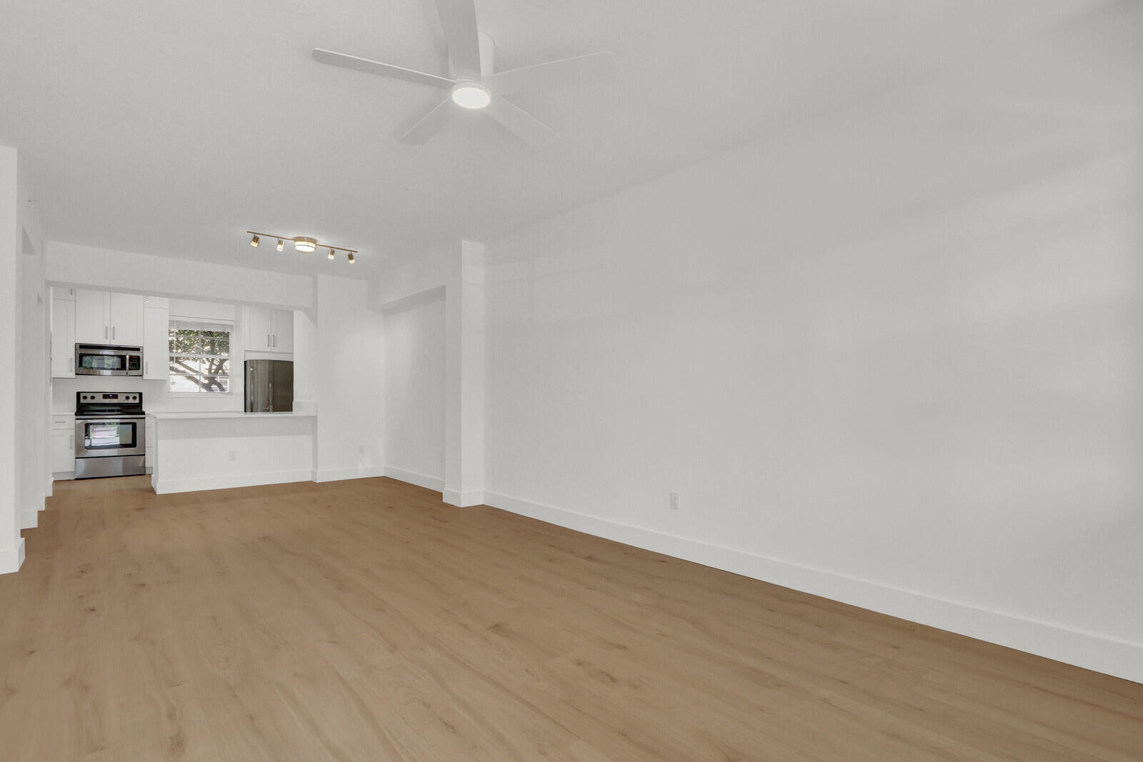 4903 Chancellor #13 Jupiter, FL 33458