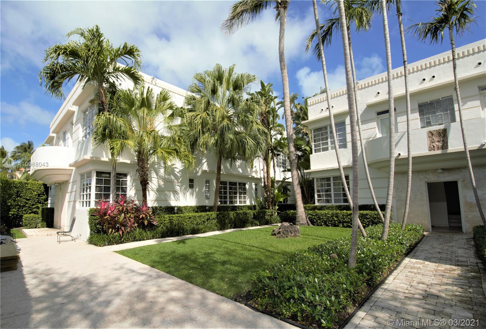 image THE METROPOLIS OF SOUTH B0