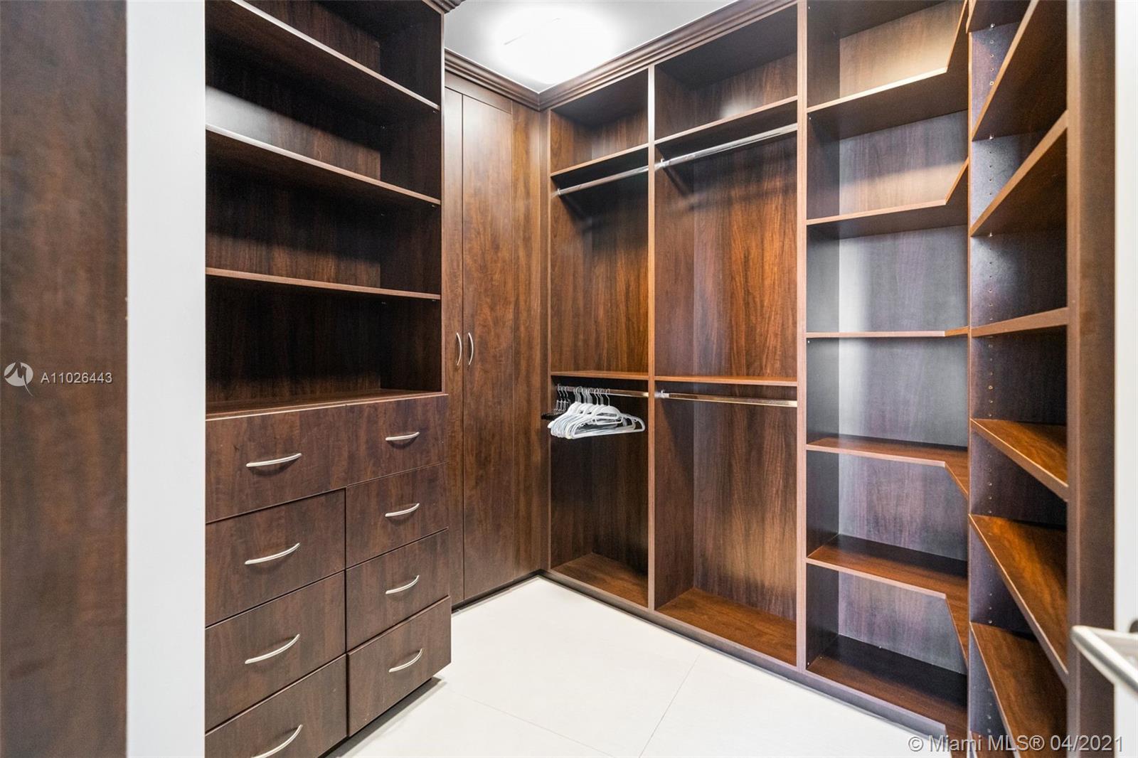 200 Biscayne Boulevard Way #4707 Miami, FL 33131