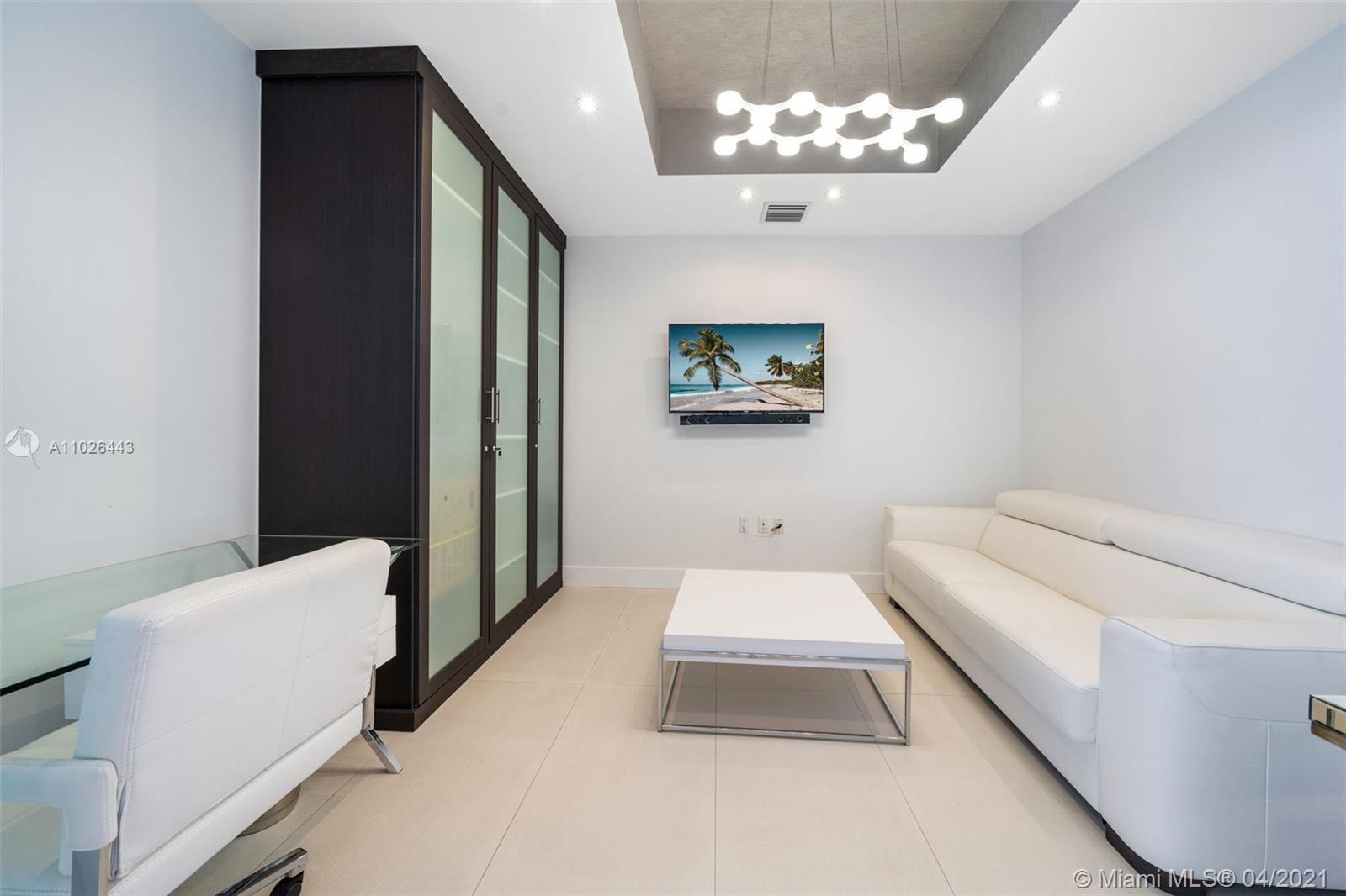 200 Biscayne Boulevard Way #4707 Miami, FL 33131