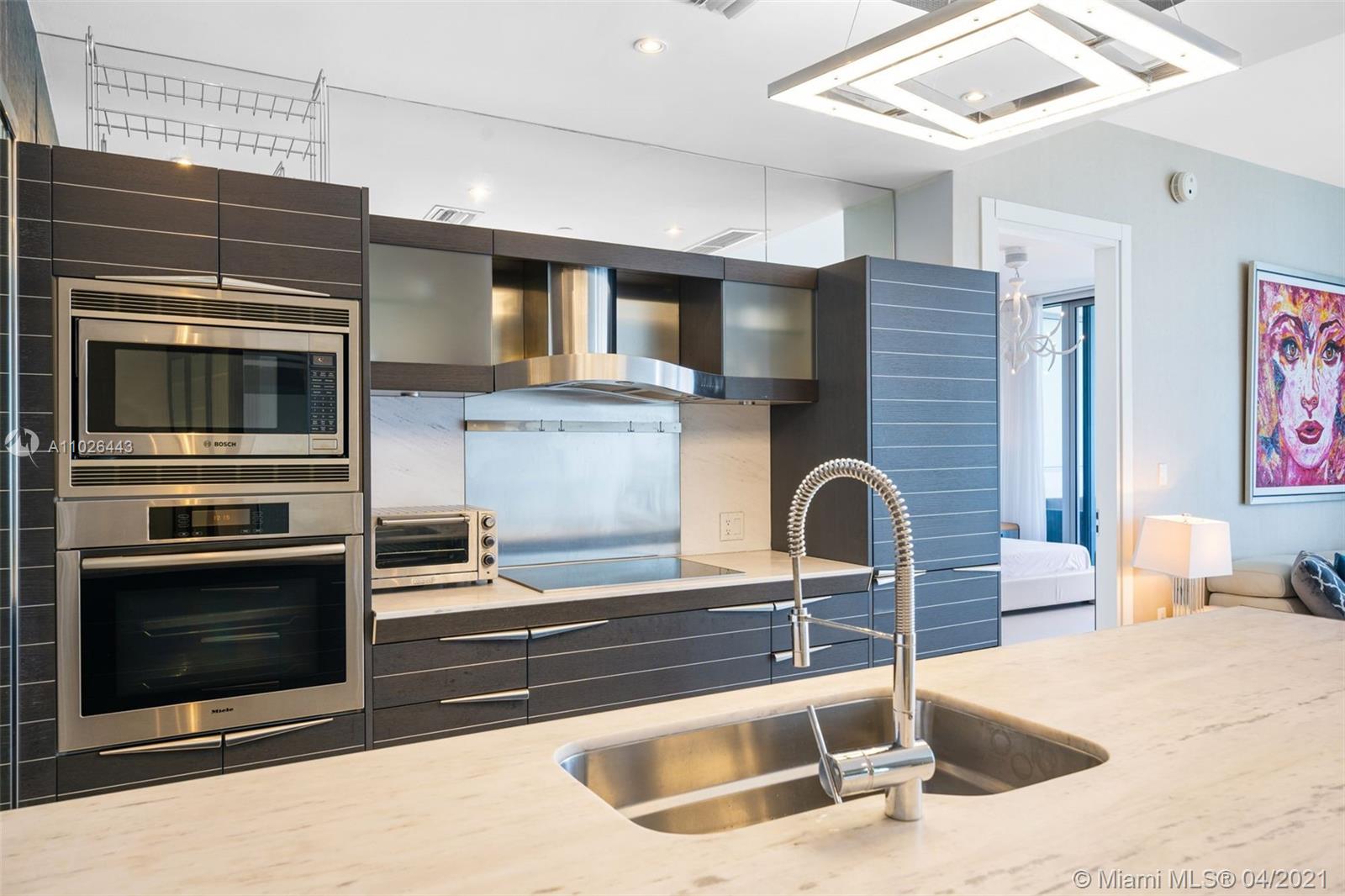 200 Biscayne Boulevard Way #4707 Miami, FL 33131