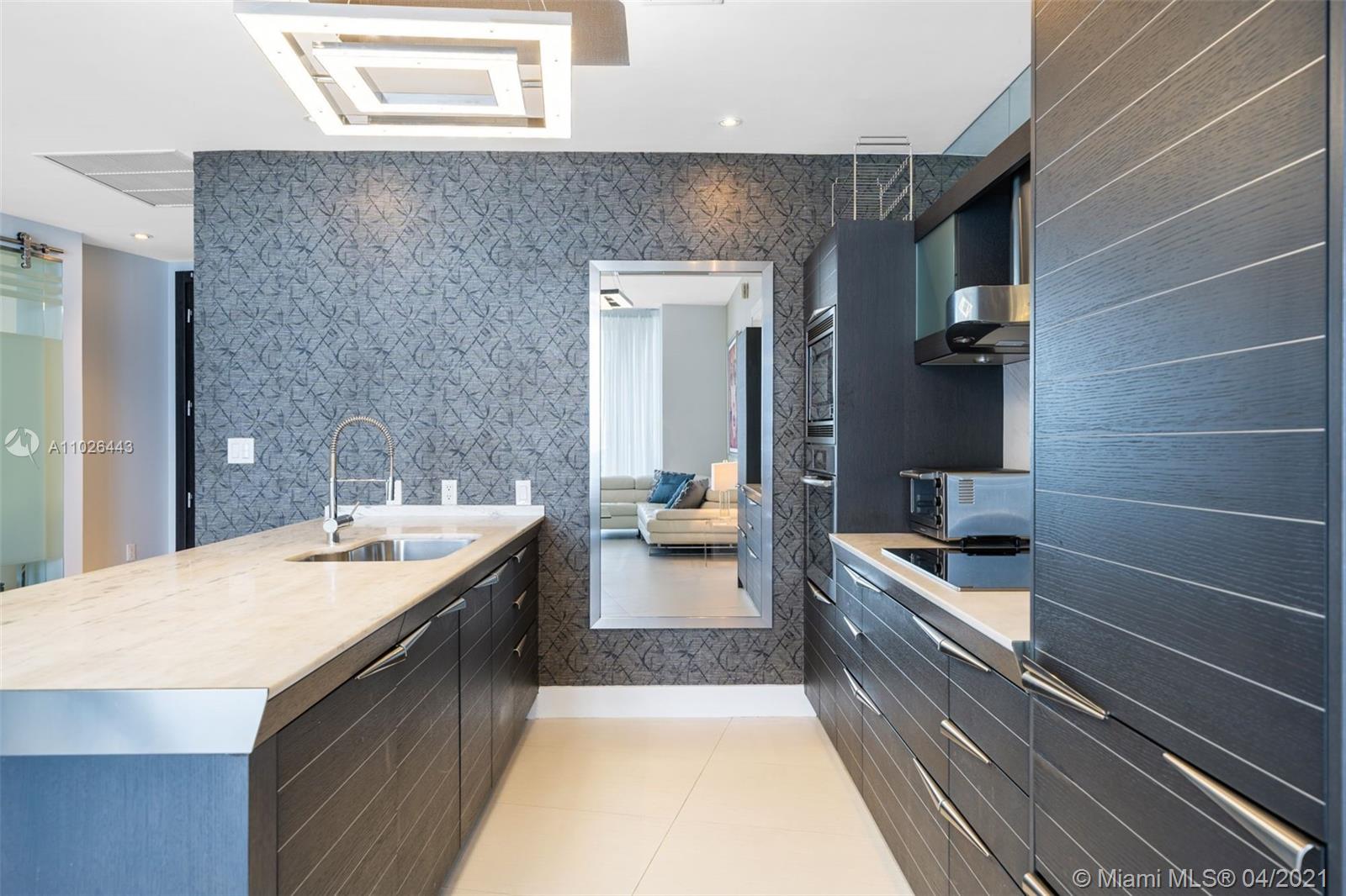 200 Biscayne Boulevard Way #4707 Miami, FL 33131