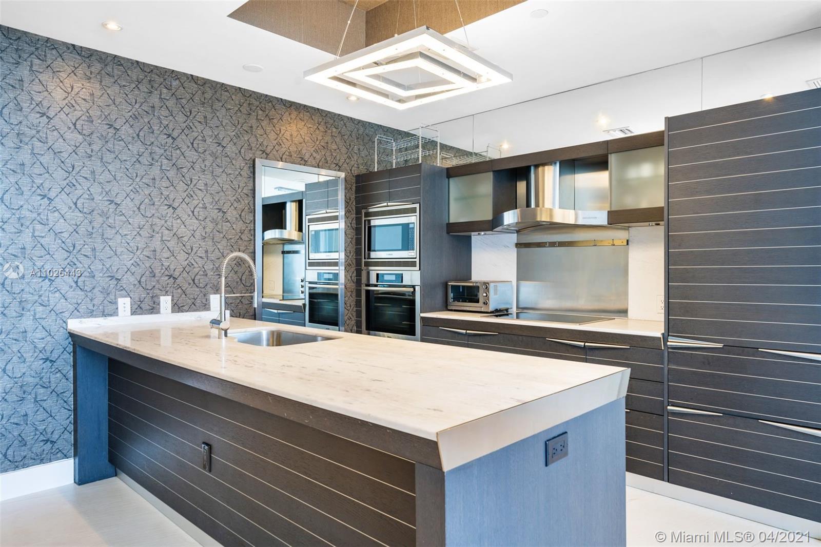 200 Biscayne Boulevard Way #4707 Miami, FL 33131