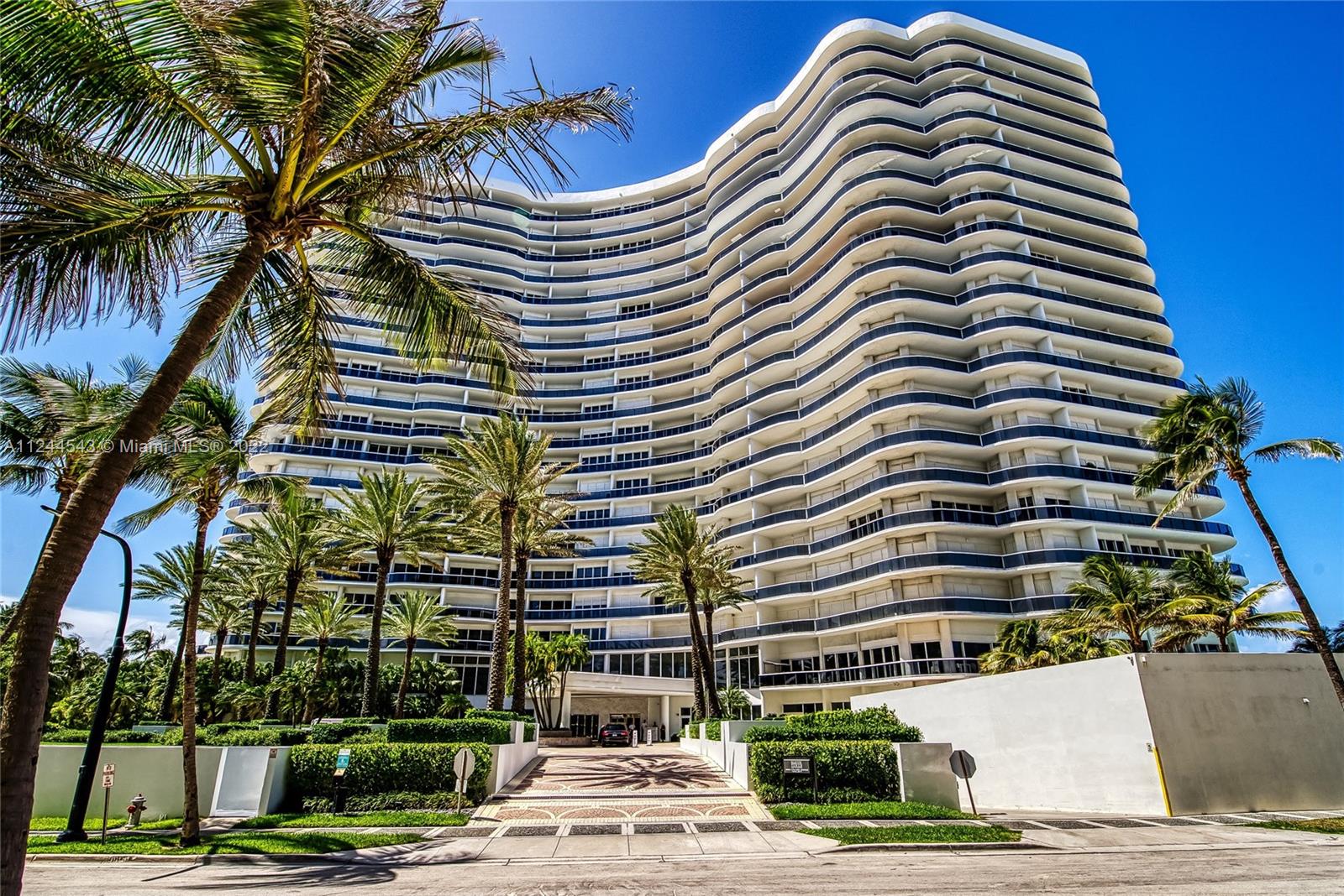 9601 Collins Ave #1003