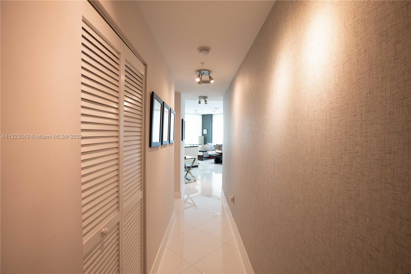 79 SW 12th St #2607-S Miami, FL 33130