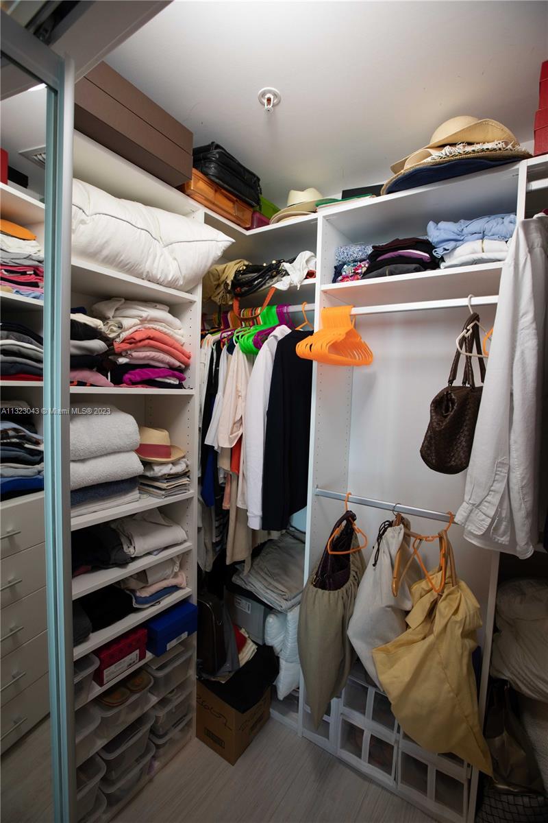 79 SW 12th St #2607-S Miami, FL 33130