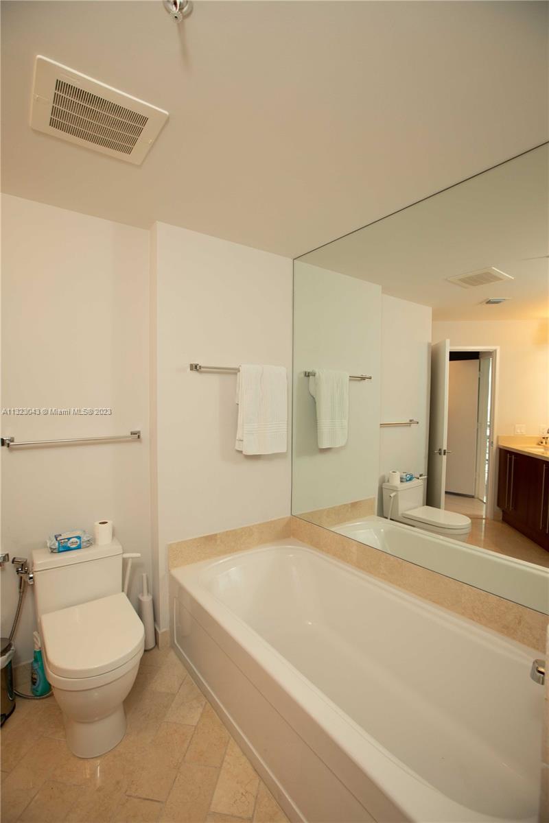 79 SW 12th St #2607-S Miami, FL 33130