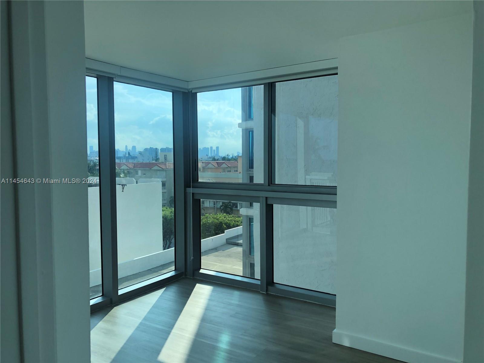 2655 Collins Ave #706 Miami Beach, FL 33140