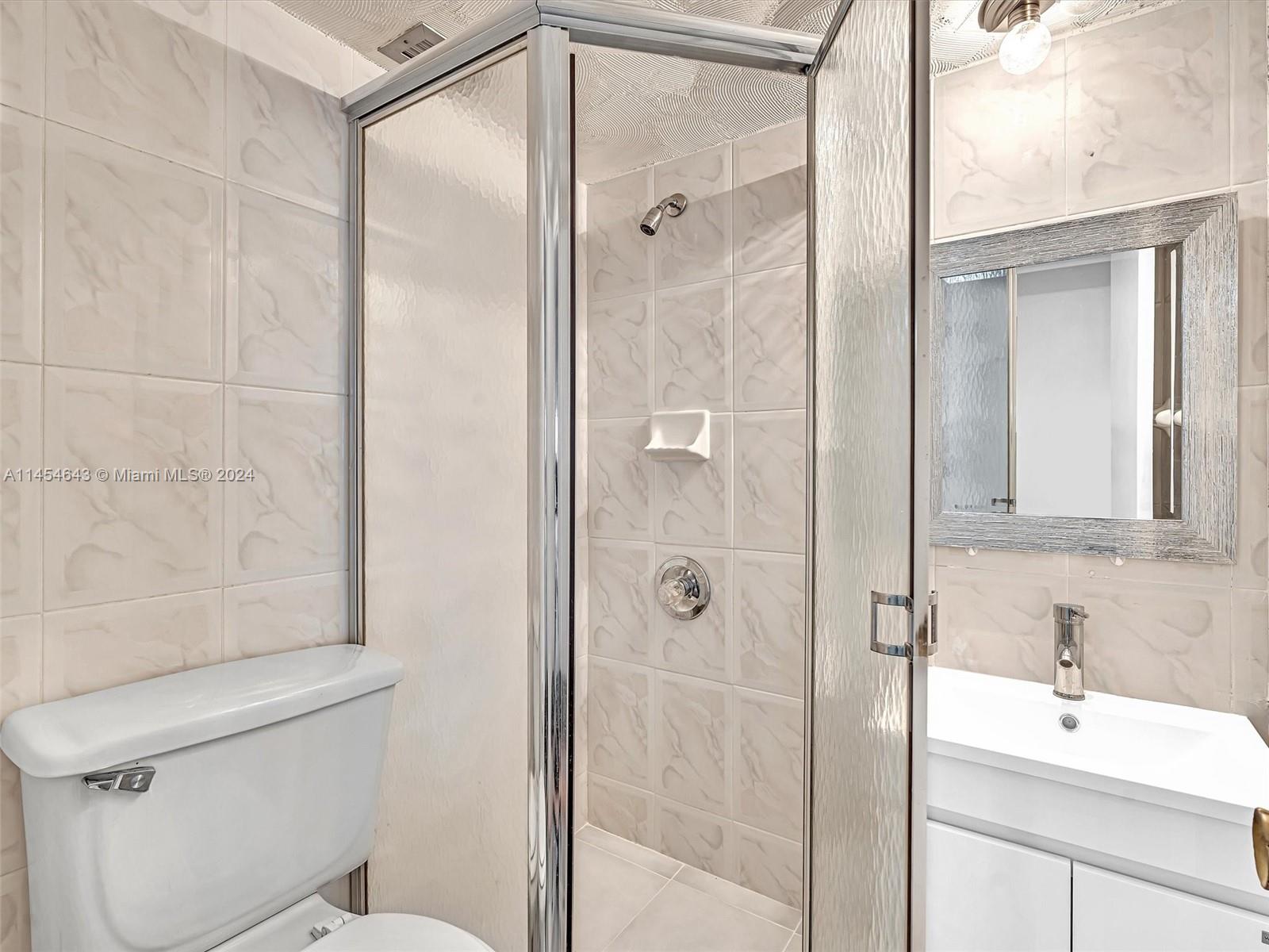 2655 Collins Ave #706 Miami Beach, FL 33140