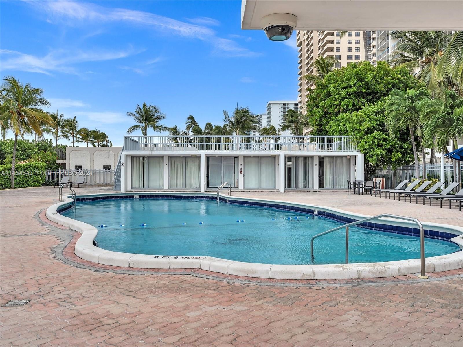 2655 Collins Ave #706 Miami Beach, FL 33140
