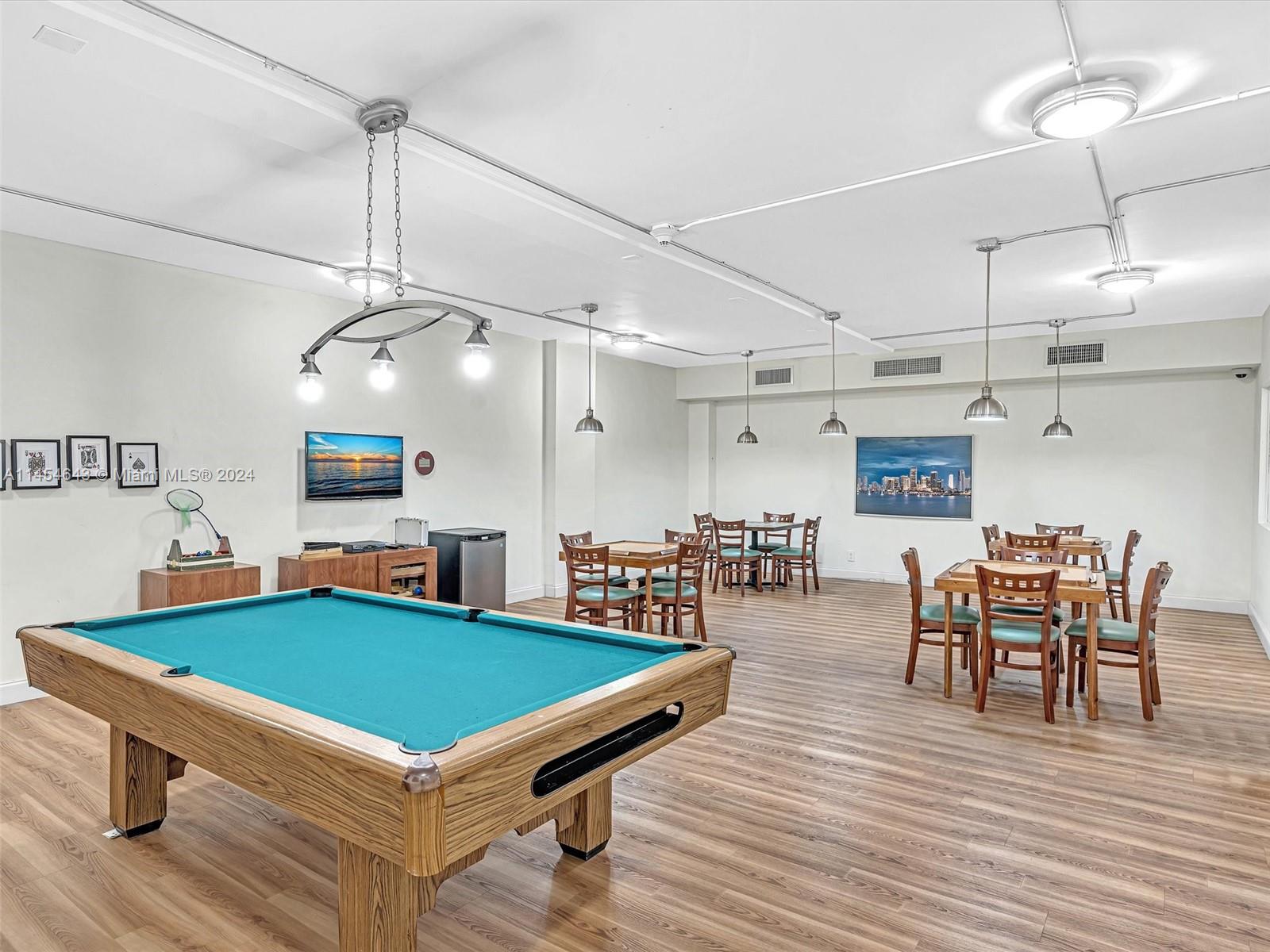 2655 Collins Ave #706 Miami Beach, FL 33140